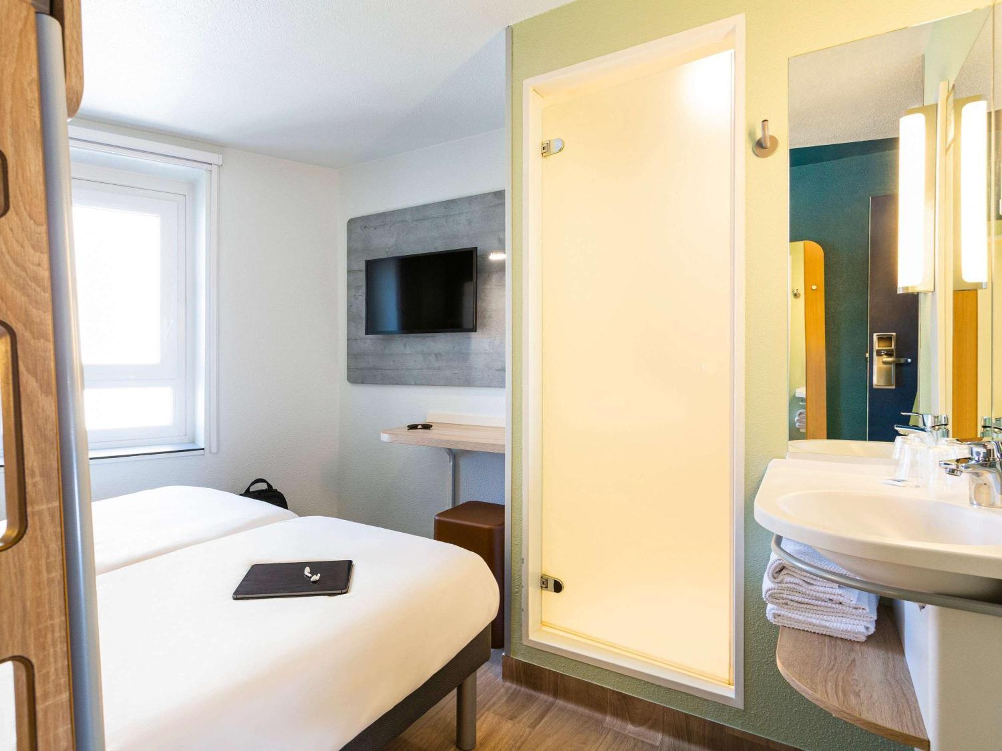 ไอบิส บัดเจ็ต บอร์โด ซองทร์ การ์ แซ็งฌ็อง Hotel ภายนอก รูปภาพ